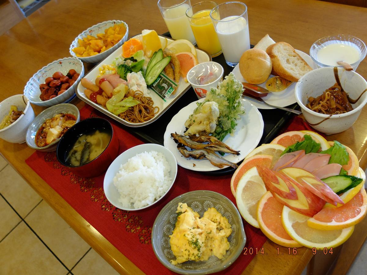 Hotel Crown Hills Katsuta Omotechoten Хитатинака Экстерьер фото